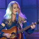 Margo vs. Cargo: Margo Price Has Unpleasant Experience Aboard American Airlines [Watch]